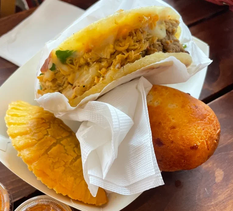 plate of rice, beans and carne asada tacos